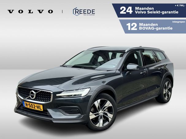 Volvo V60 Cross Country T5 AWD Pro 185 kW image number 1