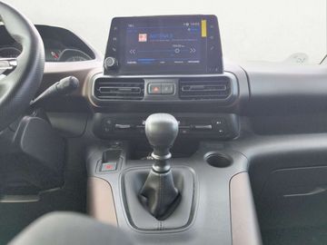 Car image 23