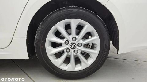 Car image 25