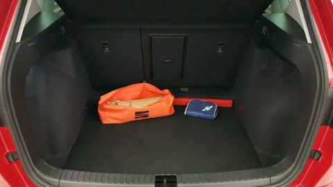 Car image 30