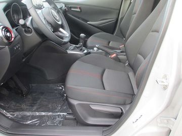 Car image 13