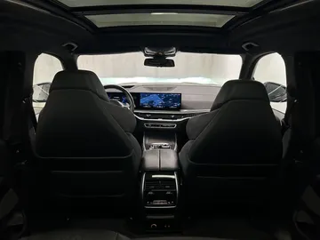 Car image 49