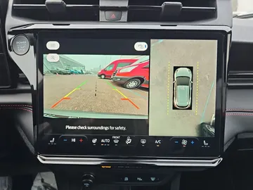 Car image 17