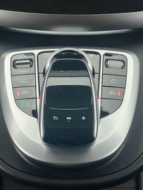 Car image 41