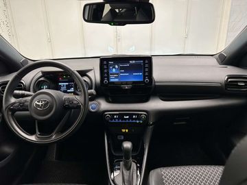 Car image 12