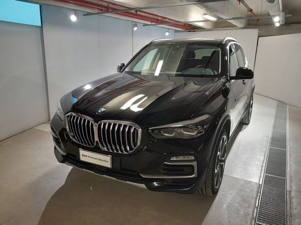 BMW X5 xDrive25d xLine 170 kW image number 1