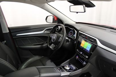 Car image 12