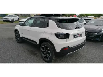 Car image 31