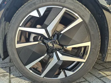 Car image 41