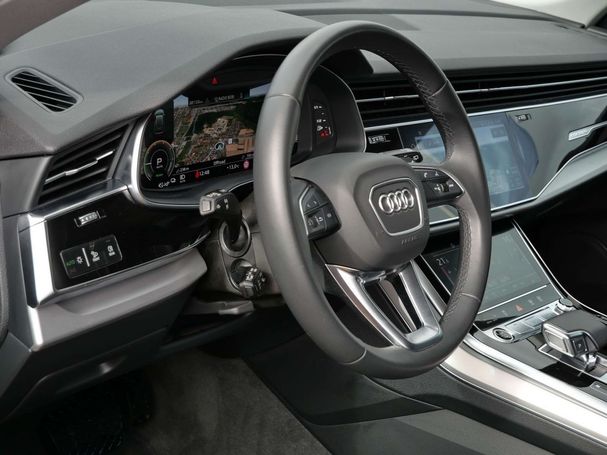 Audi Q8 55 TFSIe quattro 280 kW image number 22