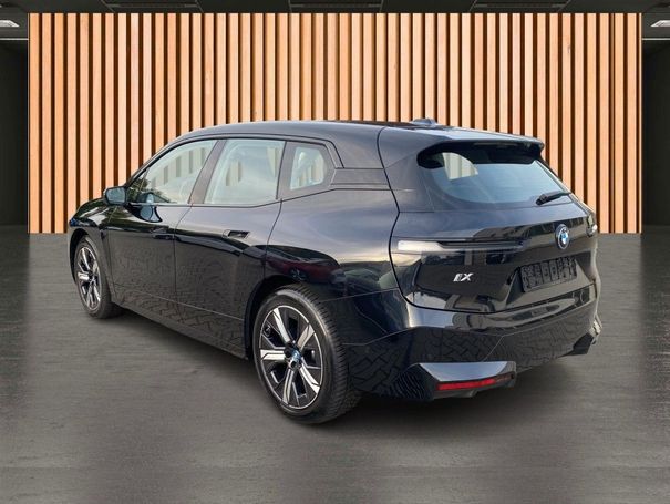 BMW iX xDrive 240 kW image number 6