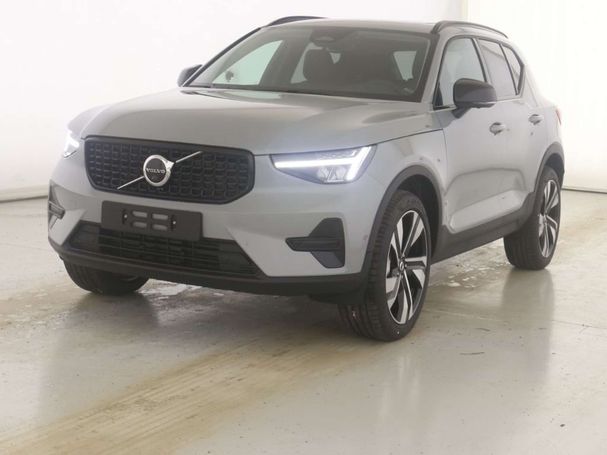 Volvo XC40 B3 Plus Dark 120 kW image number 1