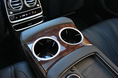 Car image 37