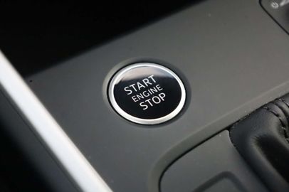 Car image 36