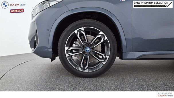 BMW iX1 xDrive30 200 kW image number 8