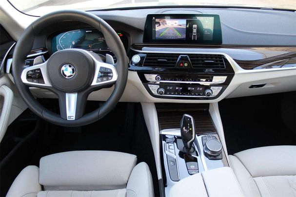 BMW 530 xDrive 215 kW image number 22