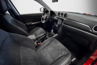 Car image 4