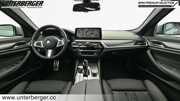 BMW 520d Touring xDrive 135 kW image number 10