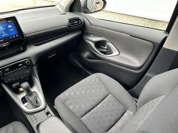 Car image 20