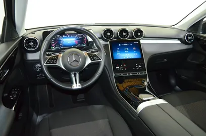 Car image 26