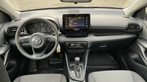 Car image 8