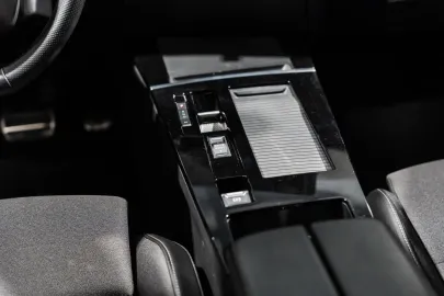 Car image 45
