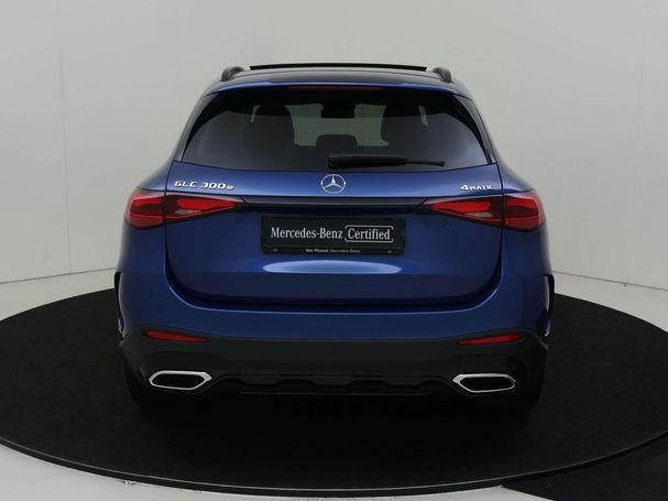 Mercedes-Benz GLC 300 e AMG Line 4Matic 230 kW image number 8