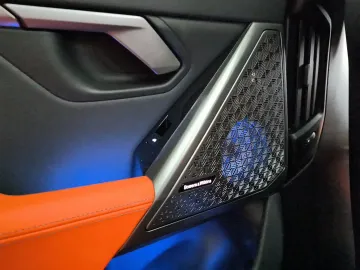 Car image 39