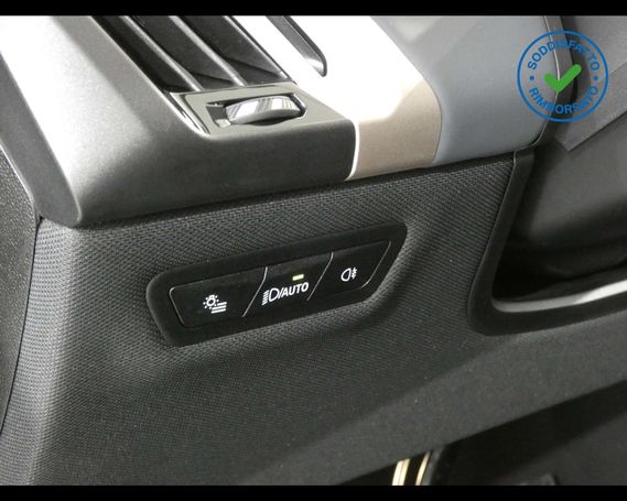 BMW iX xDrive40 240 kW image number 20