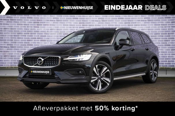 Volvo V60 Cross Country AWD Pro B5 184 kW image number 1