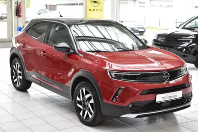 Car image 3