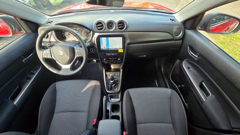 Car image 15