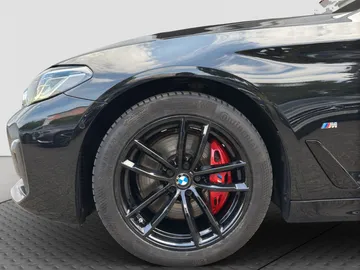 Car image 38