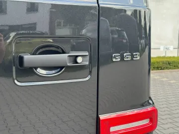 Car image 28