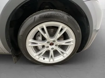 Car image 35