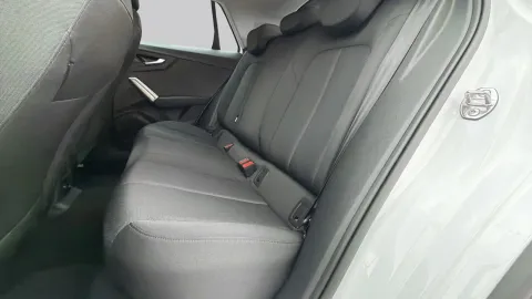 Car image 29