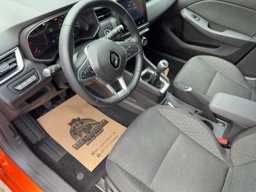 Car image 13