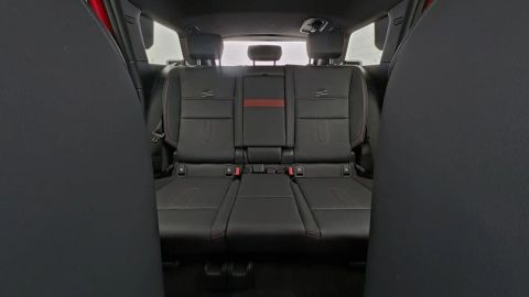 Car image 26
