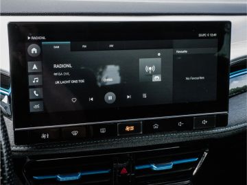 Car image 37