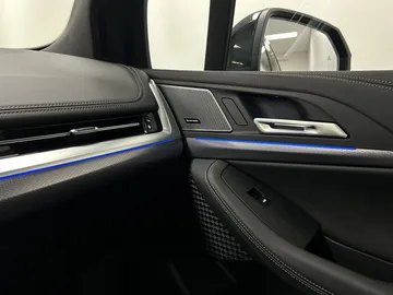 Car image 41