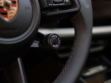 Car image 35