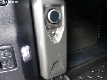 Car image 37