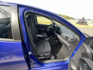Car image 28