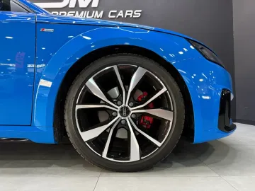 Car image 40