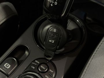 Car image 35
