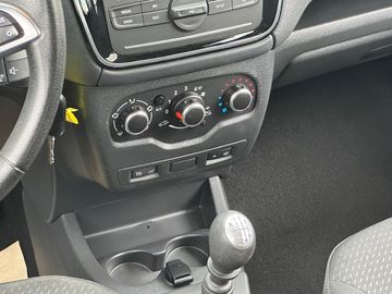 Car image 13