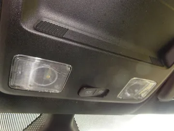 Car image 28