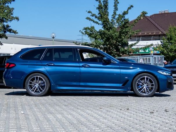 BMW 530i Touring xDrive 180 kW image number 2