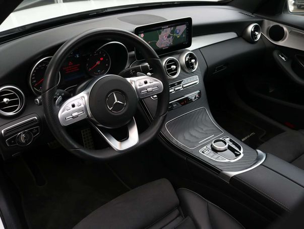 Mercedes-Benz C 300 e T AMG 235 kW image number 4