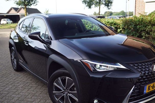 Lexus UX 300e 150 kW image number 31